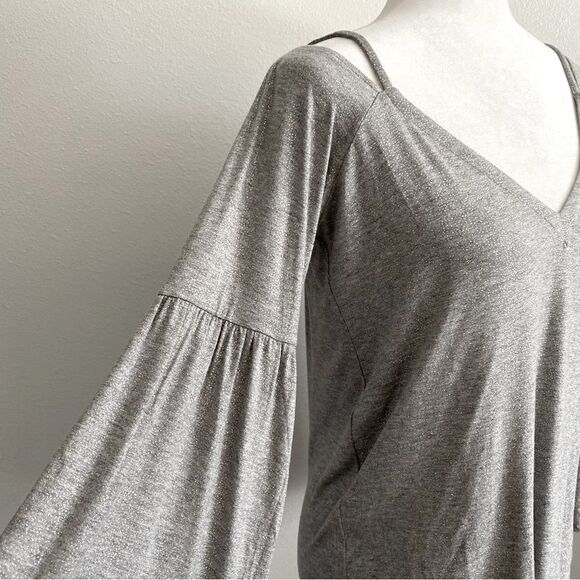 Chaser Cold Shoulder Gray Silver Glitter Bell Flounce Sleeves M NWT - Picture 5 of 15